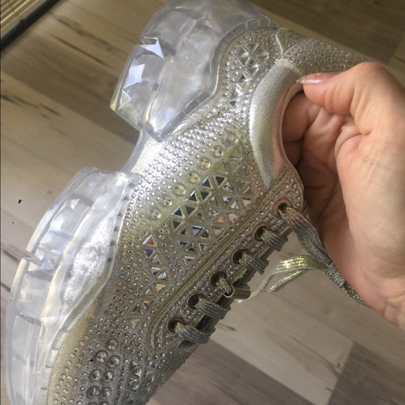 !!! RARE, LIMITED EDITION !!! "Drip" Sneakers - Picture 7 of 8